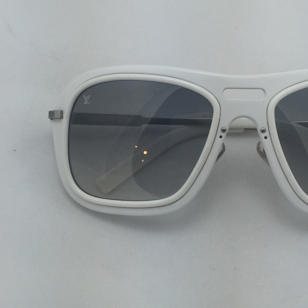Authentic Louis Vuitton Sunglasses! - Picture 4 of 4